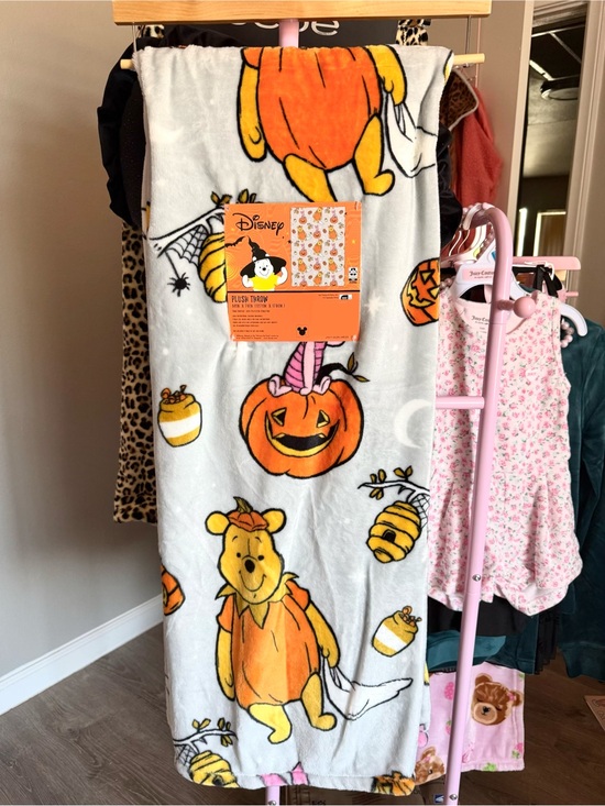 Disney Other - Disney Winnie the Pooh Halloween Plush Throw - Orange, White, Yellow